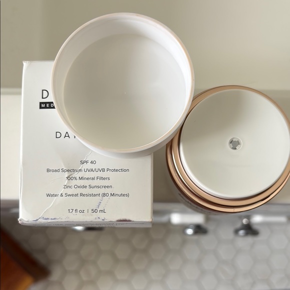 NWT - DRMTLGY Daydream SPF 40 Moisturizer - Picture 4 of 10